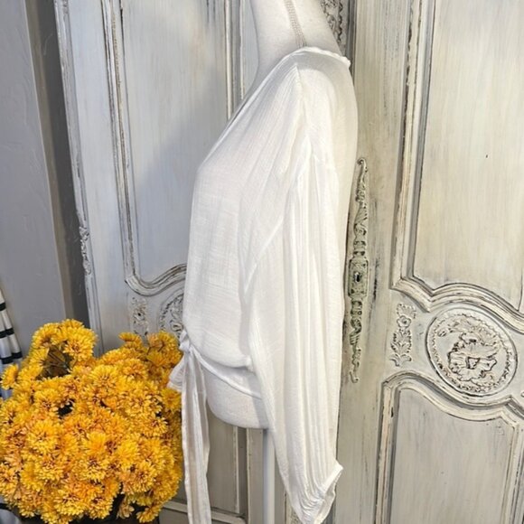 Elegant White Women's Layering Top with Voluminous Juliet sleeves - Picture 6 of 9